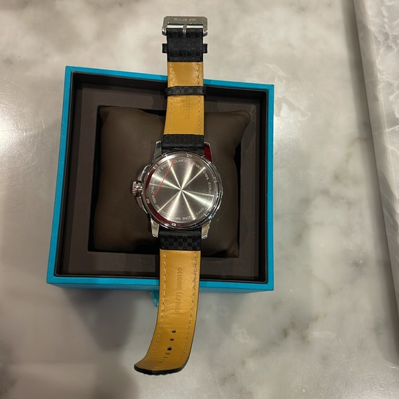 NHL watch . Black leather strap - Picture 5 of 5